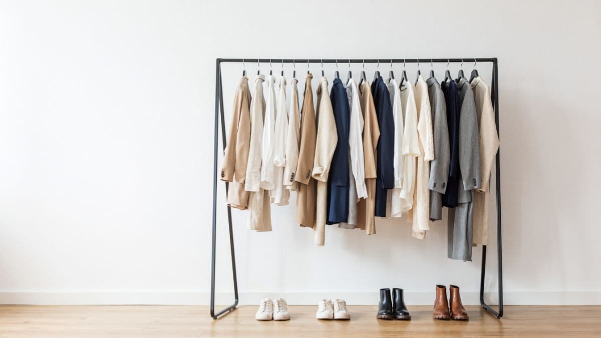 Capsule Wardrobe Guide 2026: Build 50+ Outfits with Just 30 Pieces