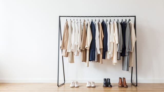 Capsule Wardrobe Guide 2026: Build 50+ Outfits with Just 30 Pieces