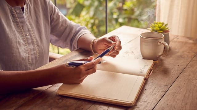 Journaling for Mental Health: 50 Prompts, 6 Methods & How to Start Today