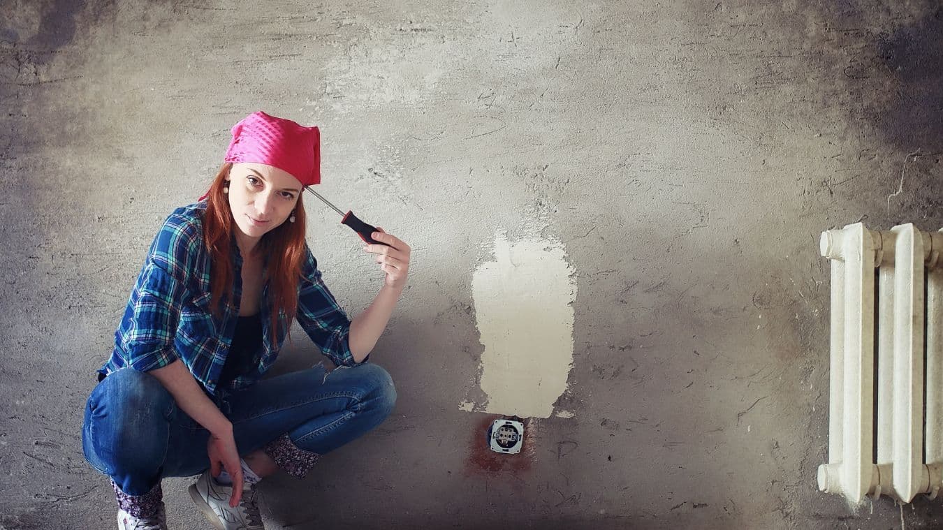 Why Damp Walls Keep Coming Back No Matter What You Try
