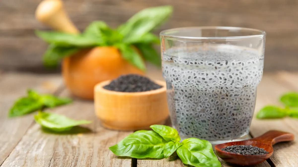 Why Harvard’s Gut Doctor Calls Basil Seeds a Blood Sugar Ally
