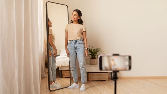 Why Most Everyday Outfits Don’t Photograph Well